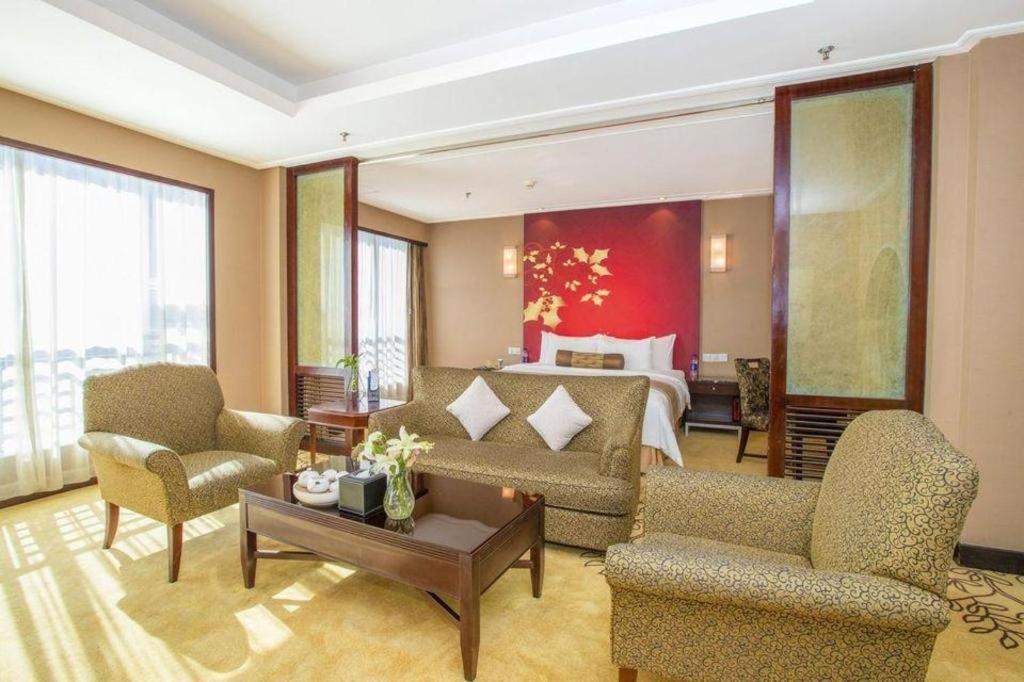 Qingdao Blue Horizon Hotel - Laoshan Buitenkant foto