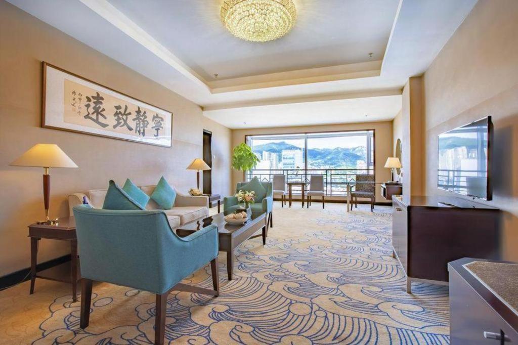 Qingdao Blue Horizon Hotel - Laoshan Buitenkant foto